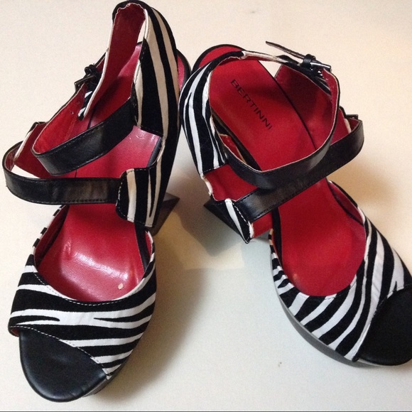 BERTINNI heels with ankle straps, size 10 Fun!! - Picture 2 of 8